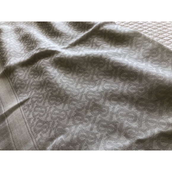 Burberry - Monogram Wool Silk Jacquard Scarf - Picture 13 of 14
